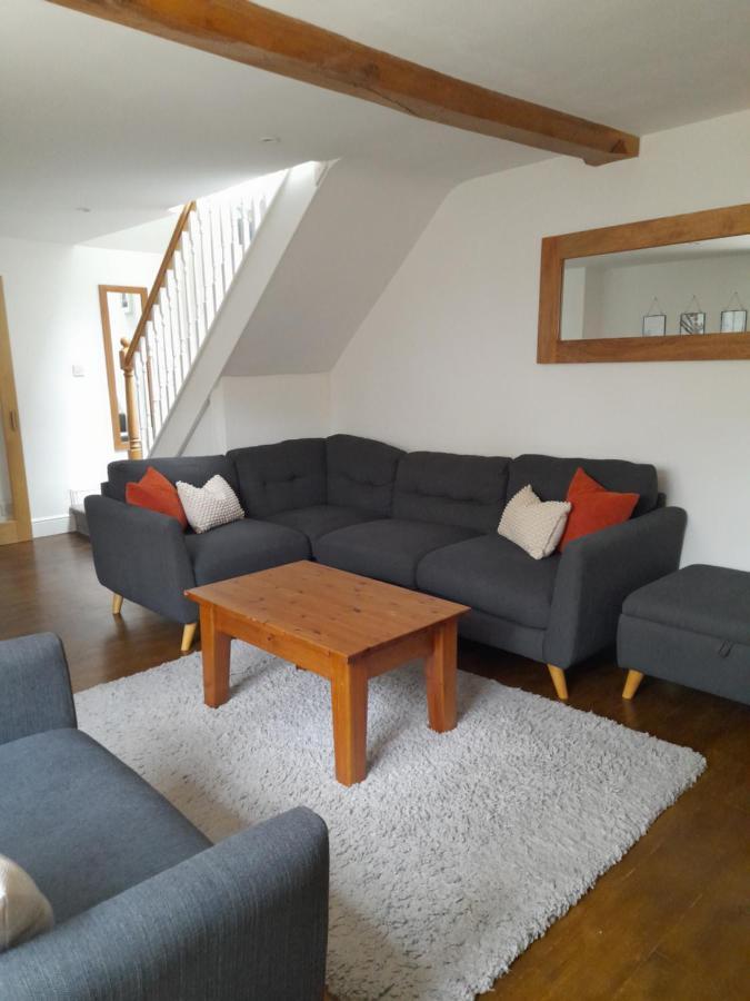 Converted Barn In บาธ ภายนอก รูปภาพ